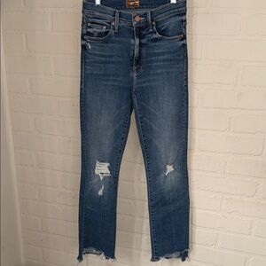 Mother jeans the insider crop step chew Distressed Blue dancing on coals 24